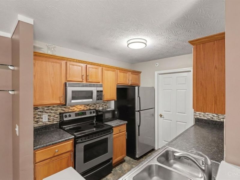 3404 North Bend Road, Unit 1, Green Township, OH 45239 Photo 5