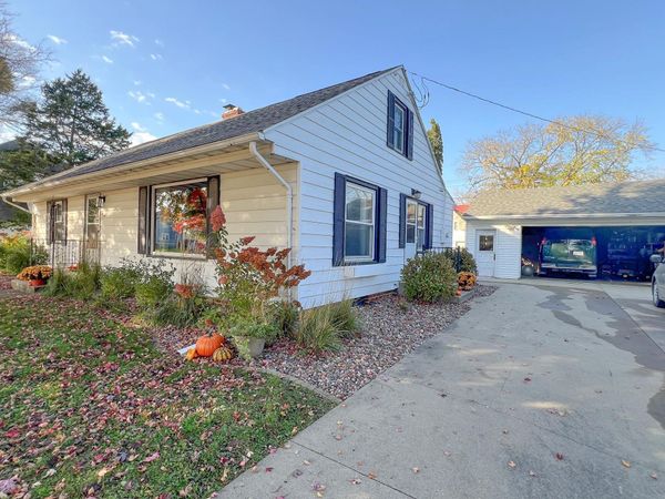 614 Franklin Street, Elgin, IA 52141