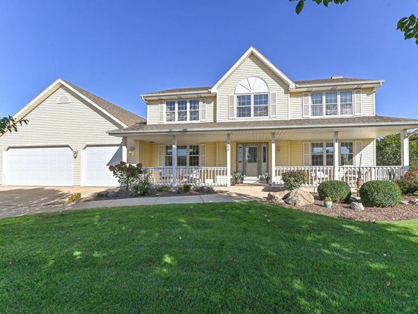 158 Mill AVENUE, Union Grove, WI 53182