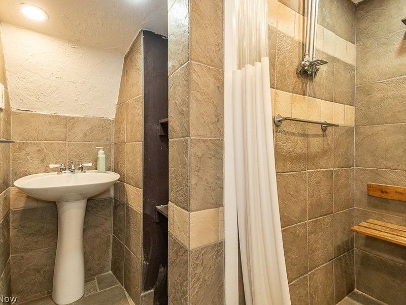 18010 Maple Heights Boulevard, Maple Heights, OH 44137 Photo 29