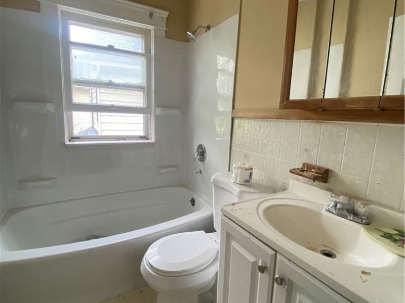 964 Stevenson Road, Cleveland, OH 44110 Photo 11