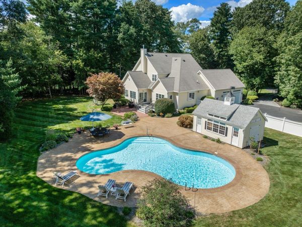 784 Washington St, Franklin, MA 02038