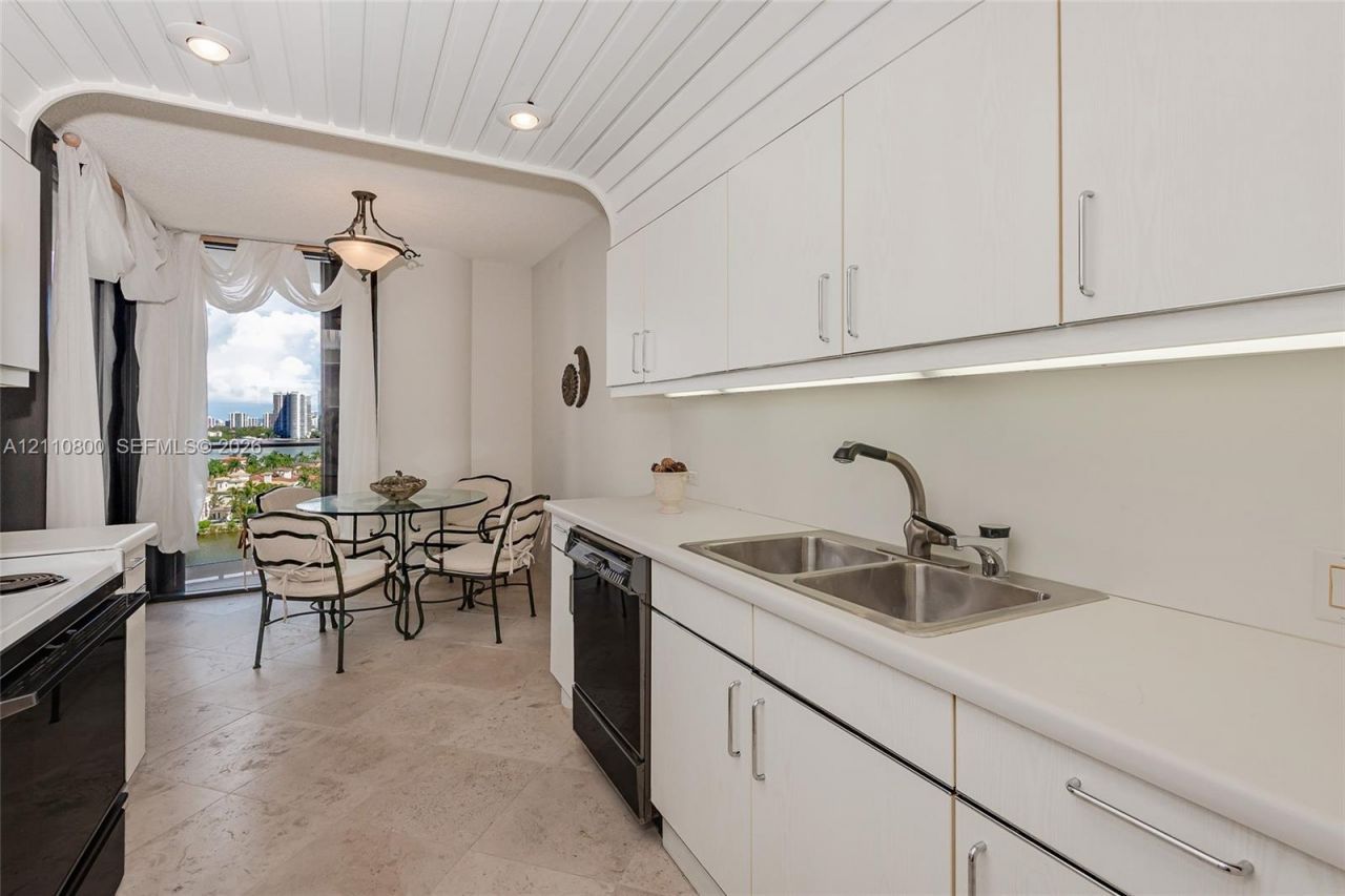 2800 Island Blvd , Unit 1105, Aventura, FL 33160 Photo