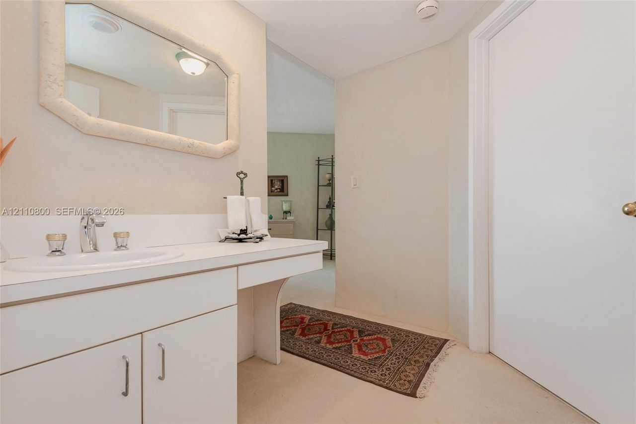 2800 Island Blvd , Unit 1105, Aventura, FL 33160 Photo