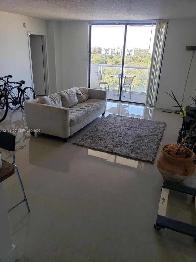 13499 Biscayne Blvd , Unit 1005, North Miami, FL 33181 Photo