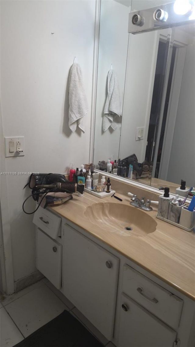 13499 Biscayne Blvd , Unit 1005, North Miami, FL 33181 Photo