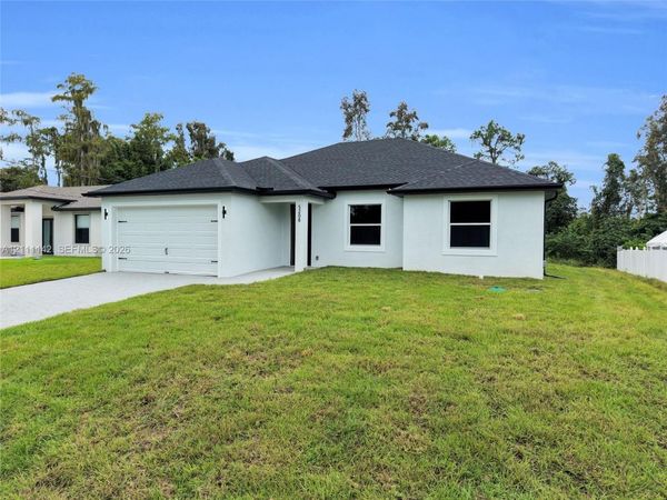 5208 Barth St , Lehigh Acres, FL 33971
