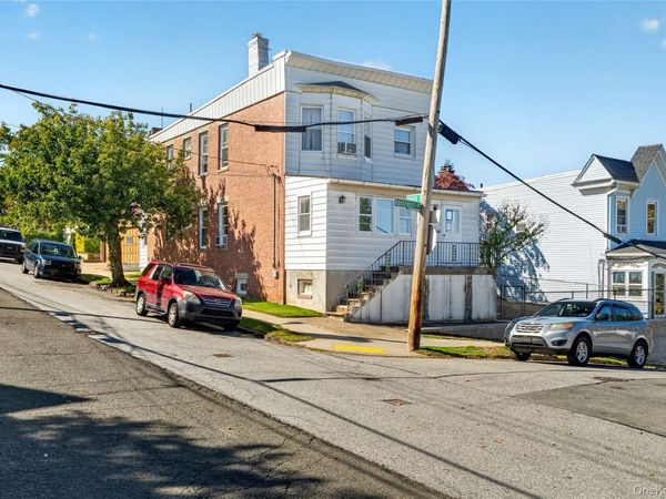48 Roosevelt Street , Yonkers, NY 10701