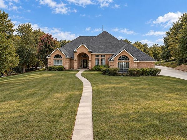 117 Muir Hill Drive , Aledo, TX 76008