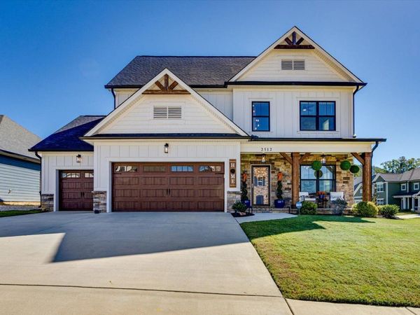 2512 Blue Skies Drive, Ooltewah, TN 37363