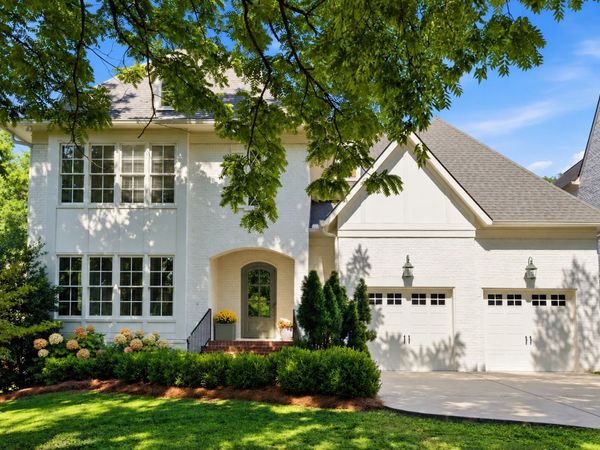 704A Crescent Rd , Nashville, TN 37205