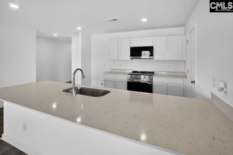 229 Iverson Drive  Photo 4