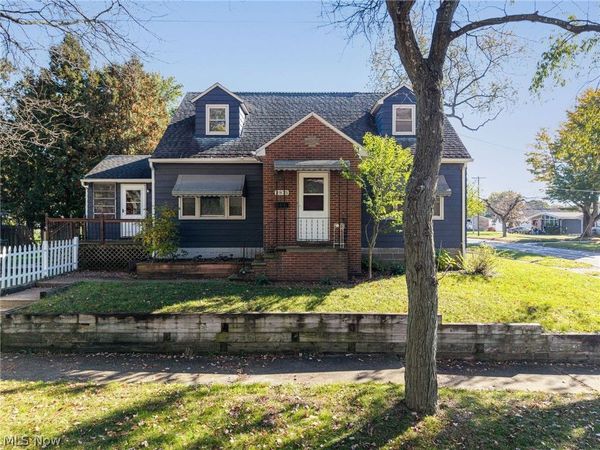2875 Pikes Avenue , Akron, OH 44314