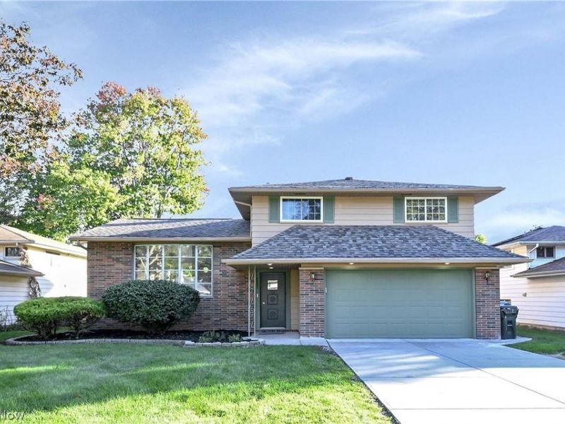 23451 Sharon Drive , North Olmsted, OH 44070 Photo 2