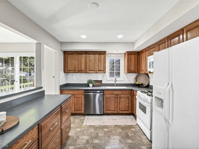 23451 Sharon Drive , North Olmsted, OH 44070 Photo 23
