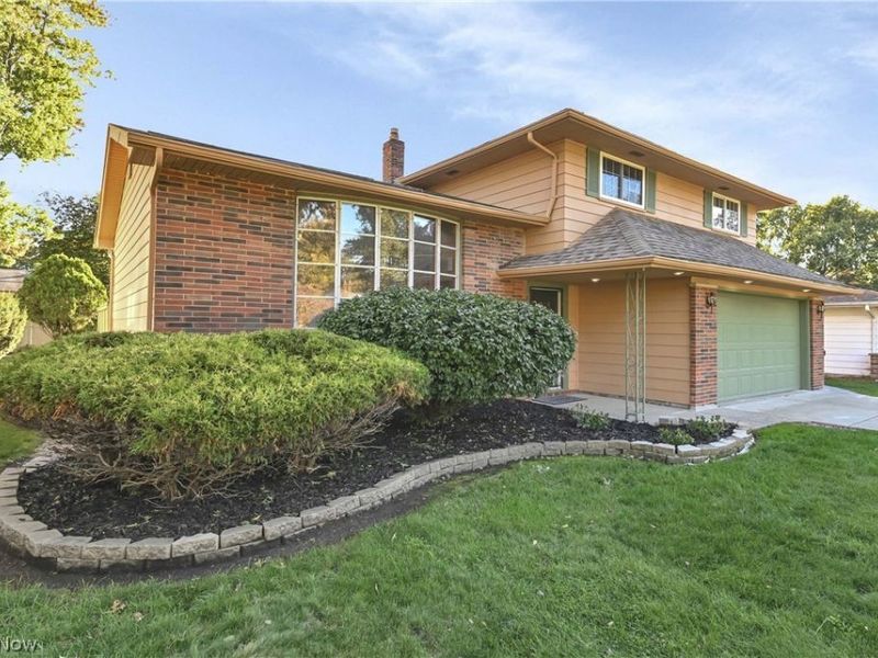 23451 Sharon Drive , North Olmsted, OH 44070 Photo 3