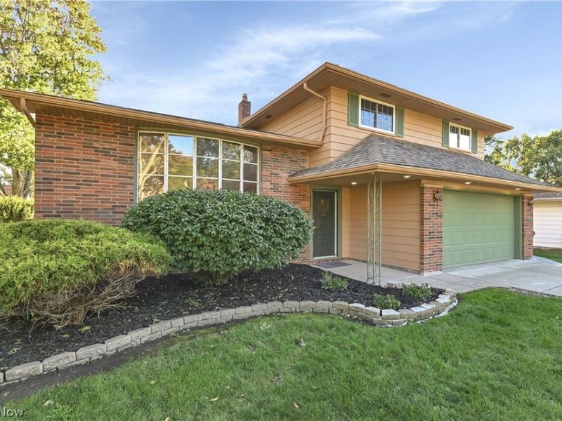 23451 Sharon Drive , North Olmsted, OH 44070 Photo 4