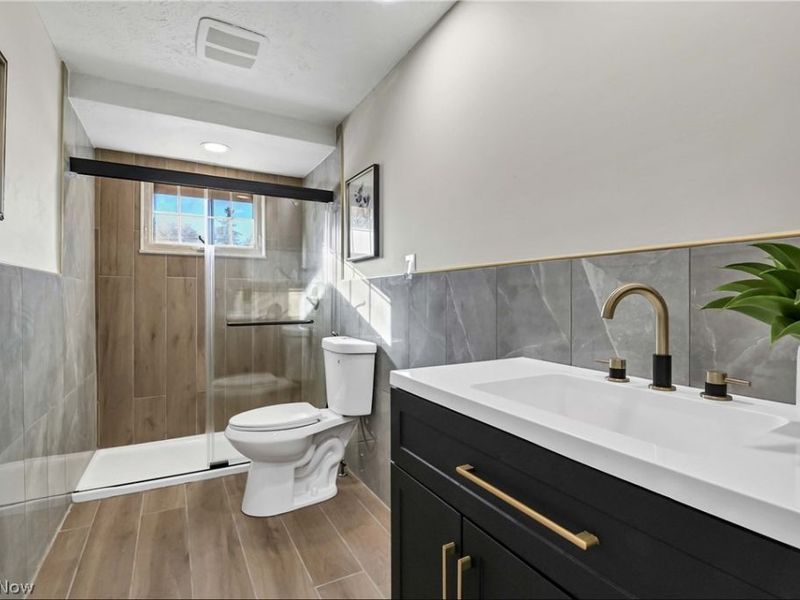 23451 Sharon Drive , North Olmsted, OH 44070 Photo 41