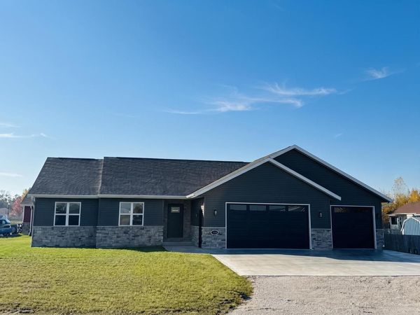 1909 Summit STREET, Manitowoc, WI 54220