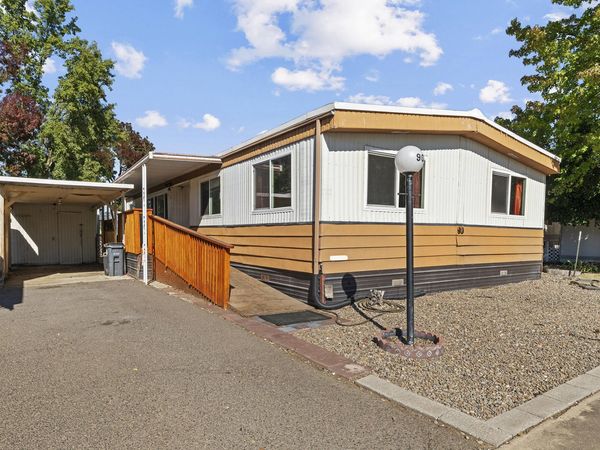 2385 Table Rock Road, Unit SPC 90, Medford, OR 97501