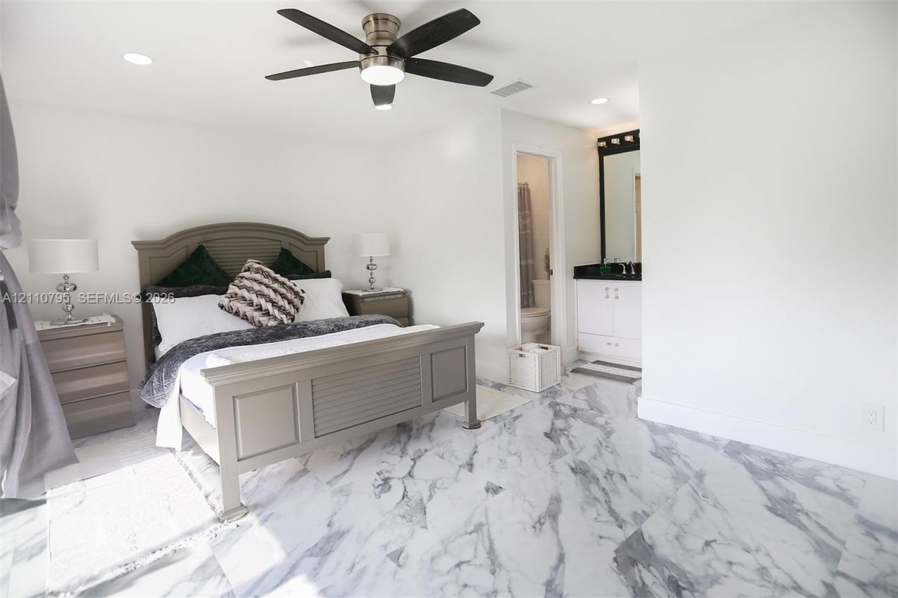 6570 Royal Palm Blvd , Unit 301J, Margate, FL 33063 Photo