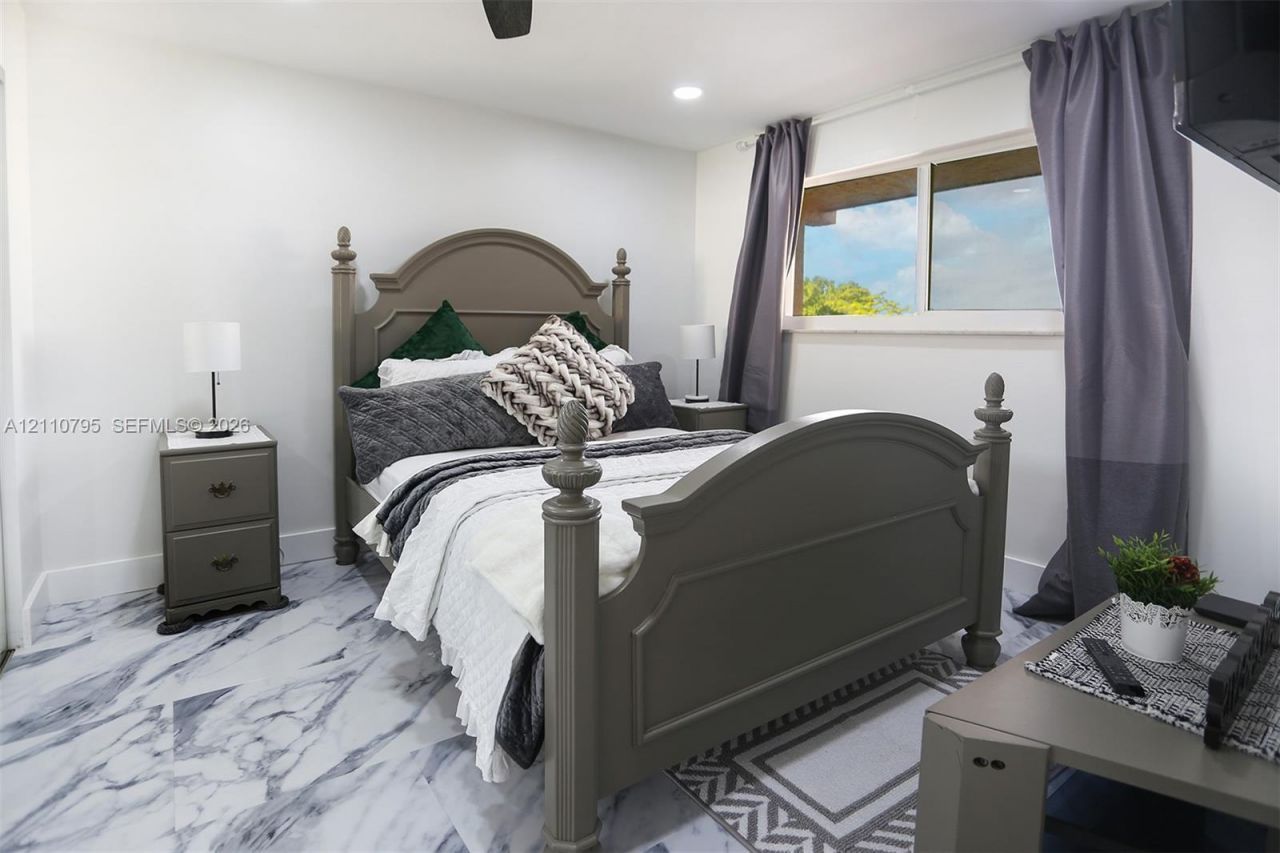 6570 Royal Palm Blvd , Unit 301J, Margate, FL 33063 Photo
