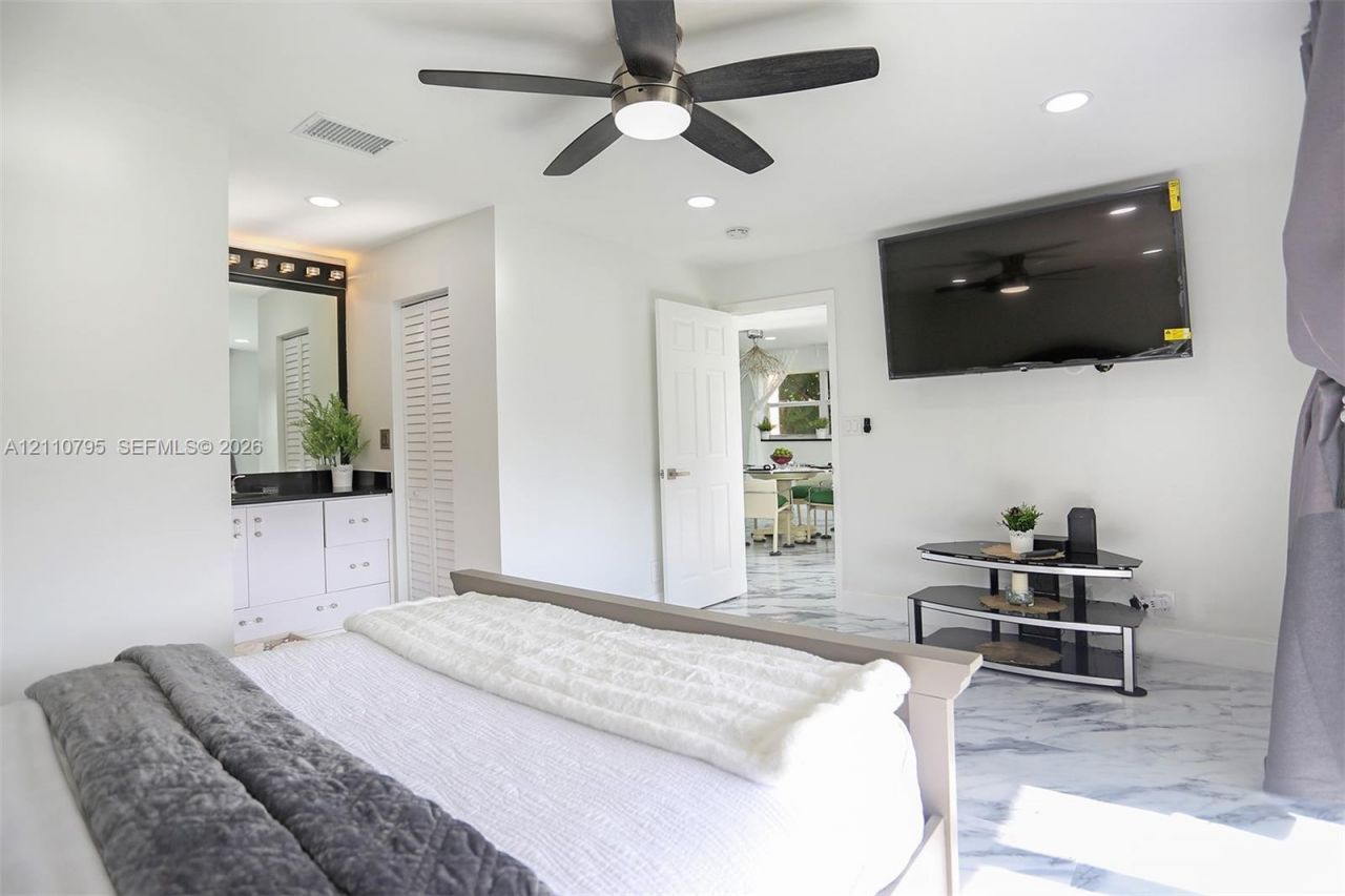 6570 Royal Palm Blvd , Unit 301J, Margate, FL 33063 Photo