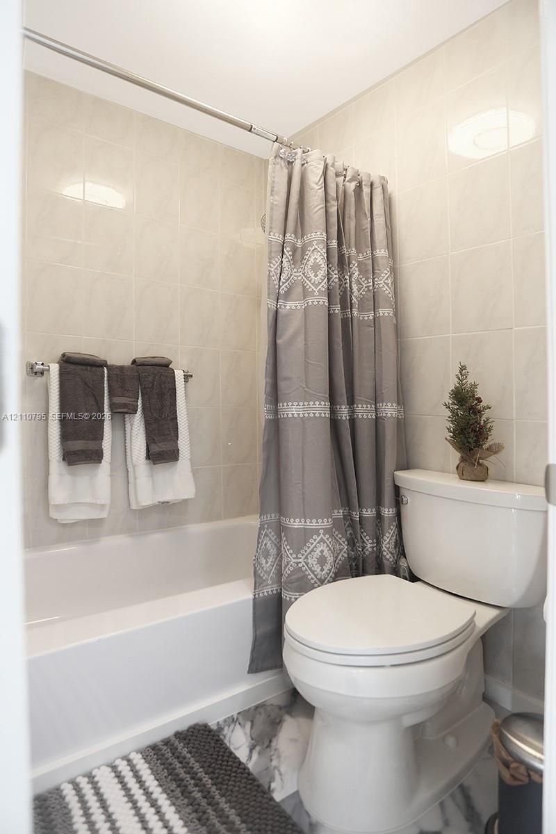6570 Royal Palm Blvd , Unit 301J, Margate, FL 33063 Photo
