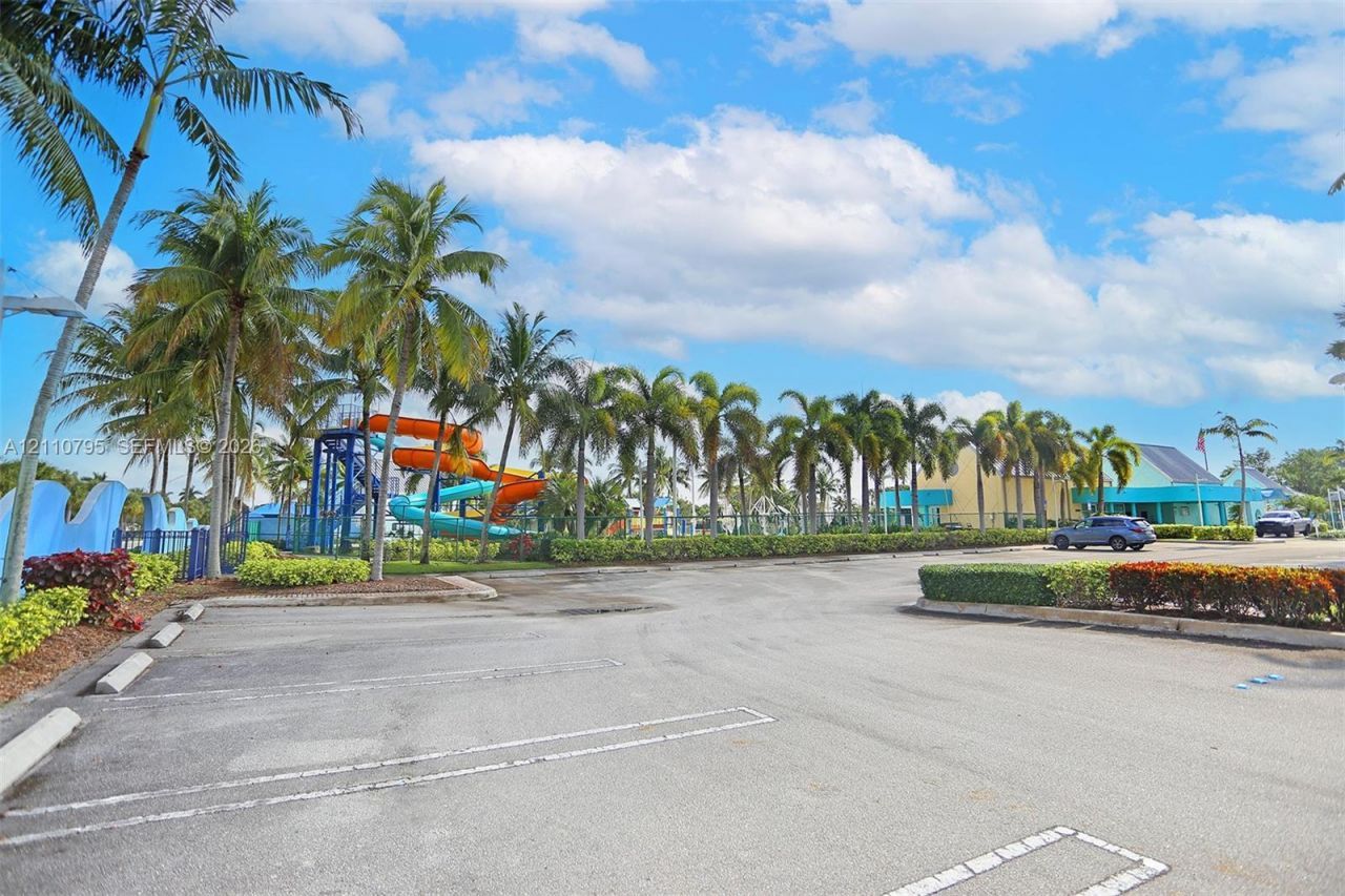 6570 Royal Palm Blvd , Unit 301J, Margate, FL 33063 Photo