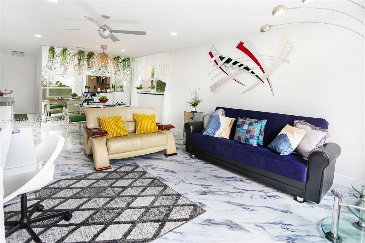 6570 Royal Palm Blvd , Unit 301J, Margate, FL 33063 Photo