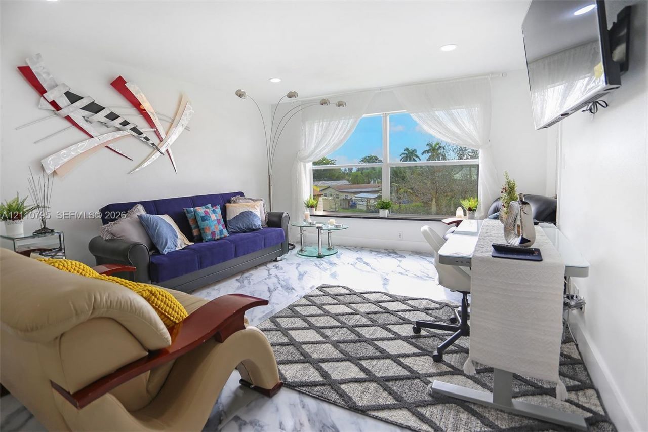 6570 Royal Palm Blvd , Unit 301J, Margate, FL 33063 Photo