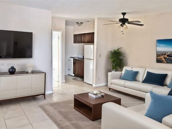 417 NW 2nd Ave , Unit 12, Hallandale Beach, FL 33009