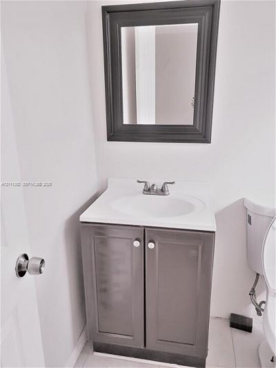 417 NW 2nd Ave , Unit 12, Hallandale Beach, FL 33009 Photo