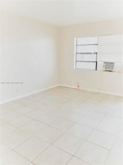 417 NW 2nd Ave , Unit 12, Hallandale Beach, FL 33009 Photo