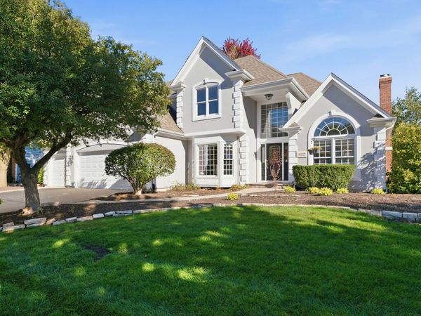 937 Saint Andrews Circle , Geneva, IL 60134