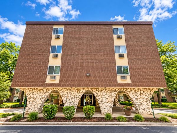 1321 S Finley Road , Unit 312, Lombard, IL 60148