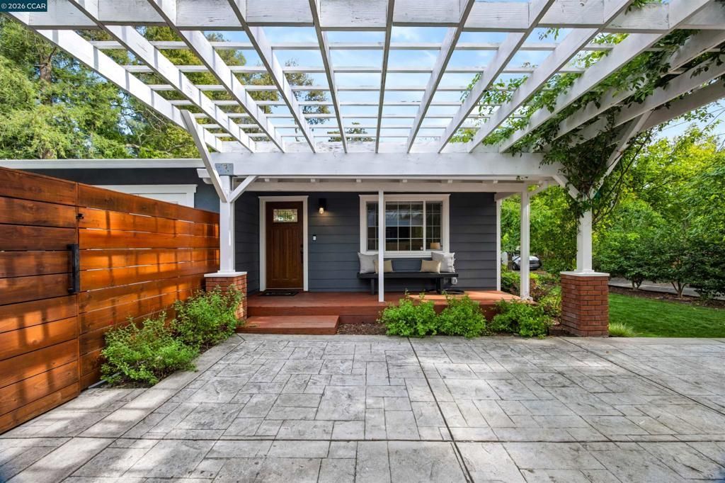 1042 Sunnybrook Dr, Lafayette, CA 94549 Main Photo
