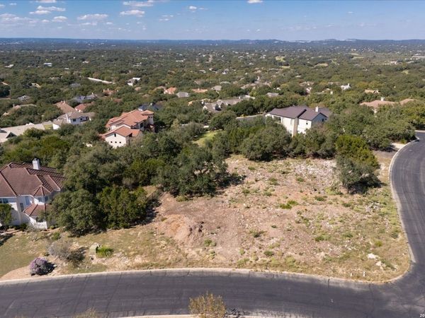 8007 WINDERMERE DR, Fair Oaks Ranch, TX 78015