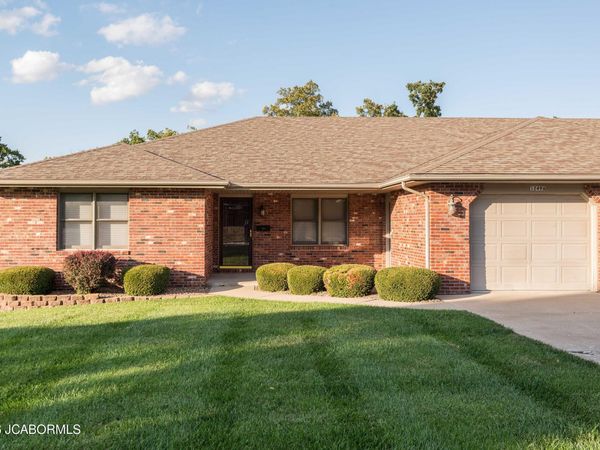 1249 DUANE SWIFT PARKWAY, Jefferson City, MO 65109