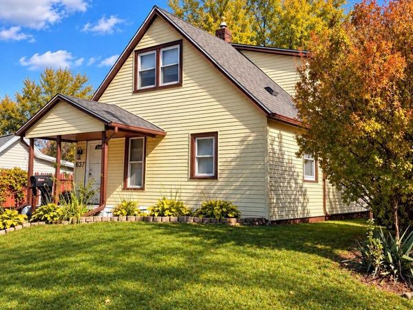 637 S Clemens Avenue, Lansing, MI 48912