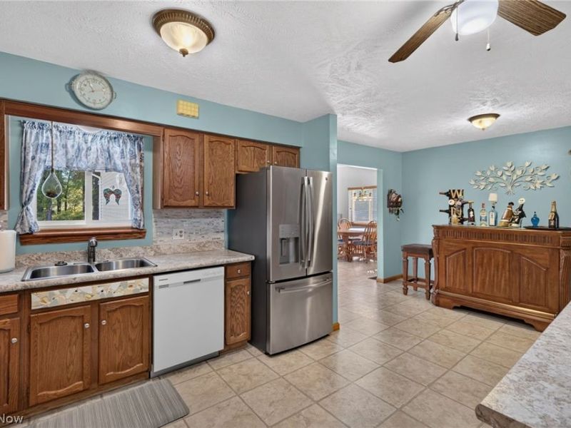 6469 Carter Boulevard, Mentor, OH 44060 Photo 8