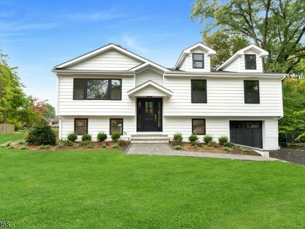 19 Midland Ave, Hillsdale, NJ 07642