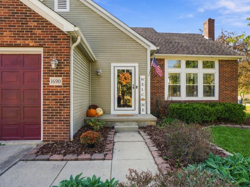 1690 Saffron Drive, Marysville, OH 43040 Photo 6