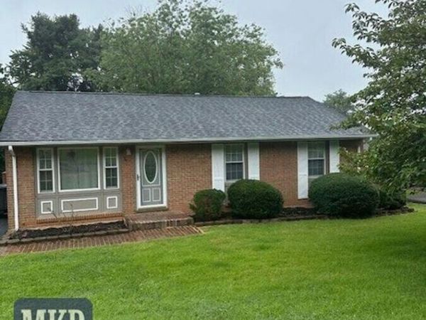 745 Kenyon RD , Vinton, VA 24179