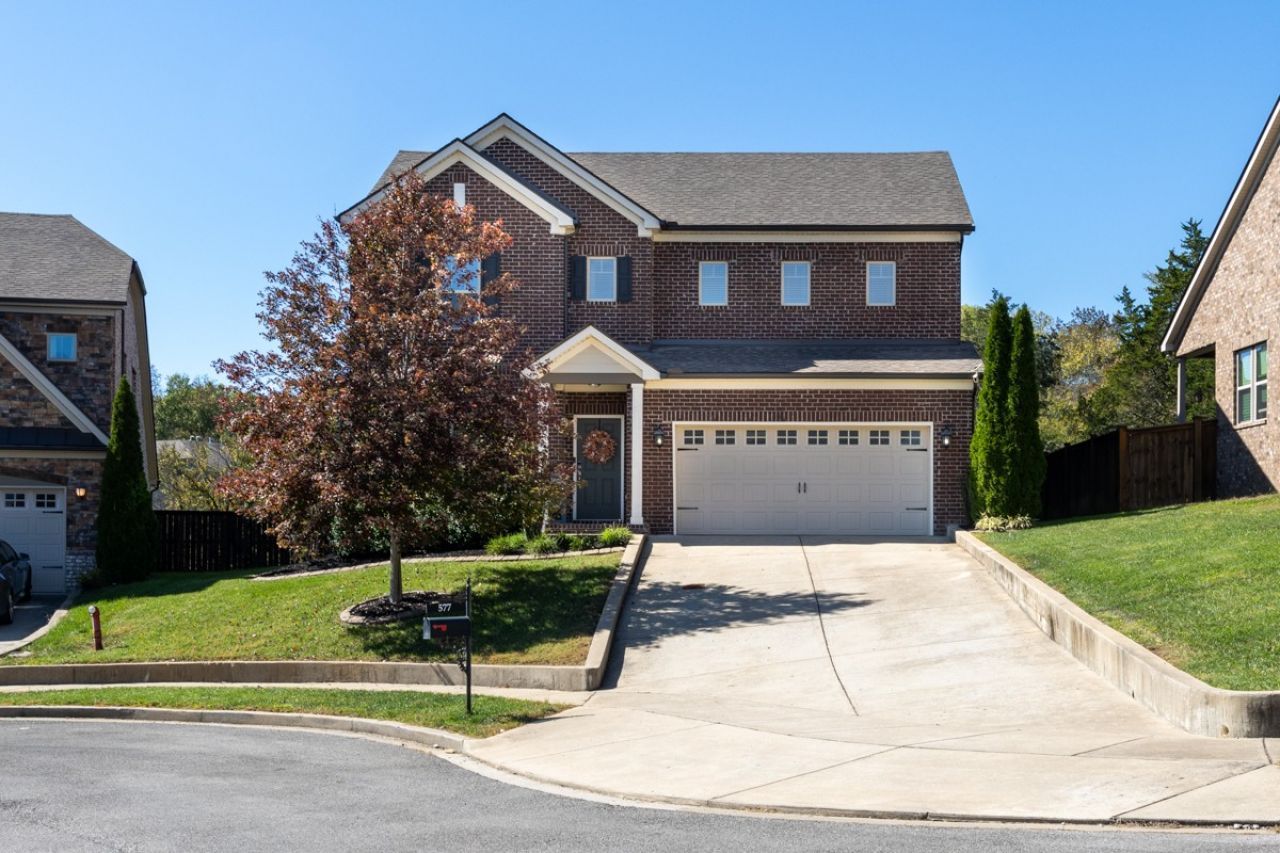 577 Fall Creek Cir, Goodlettsville, TN 37072 Main Photo