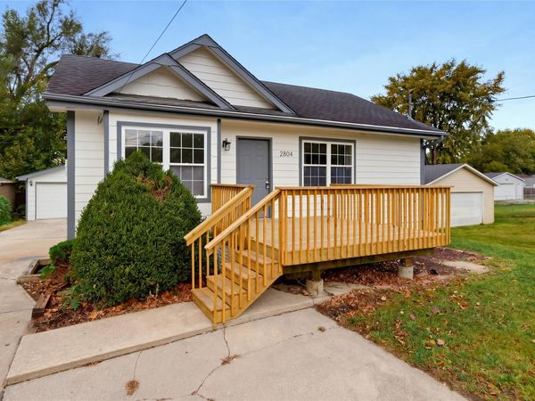 2804 E 38th Street, Des Moines, IA 50317
