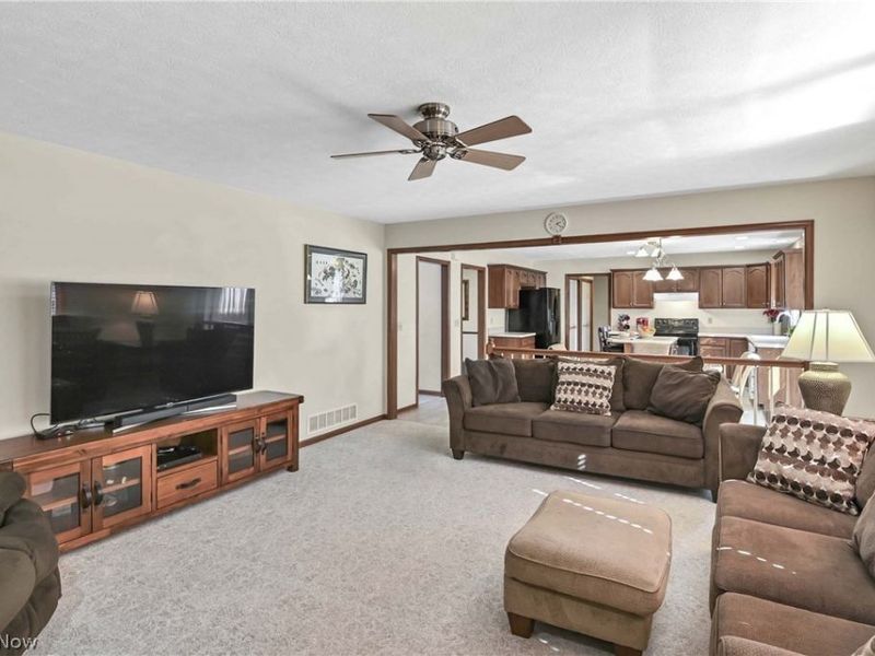 970 Scenic Lane, Seven Hills, OH 44131 Photo 17