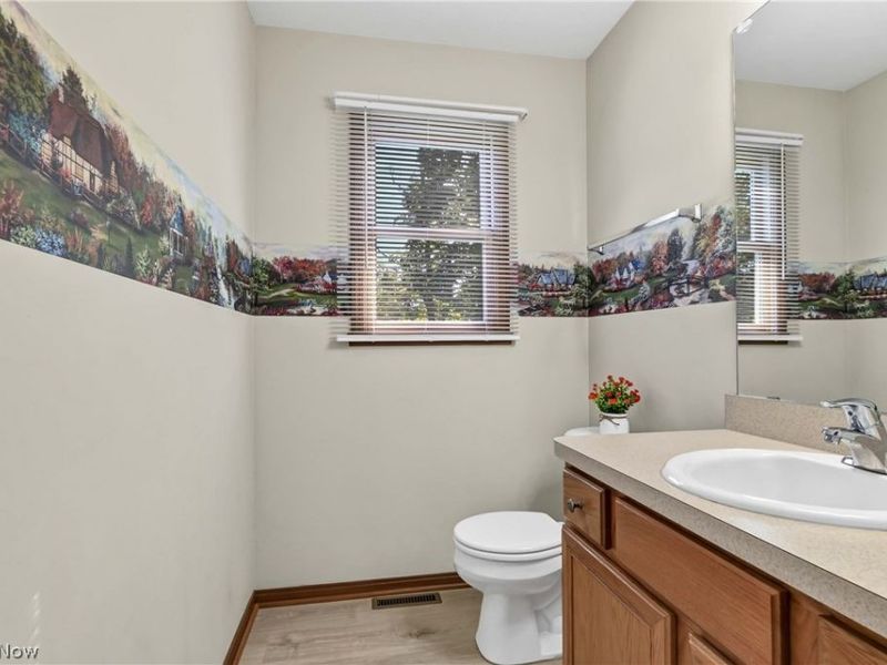 970 Scenic Lane, Seven Hills, OH 44131 Photo 18