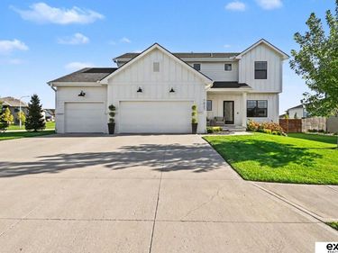 7027 N 171 Terrace, Bennington, NE 68007