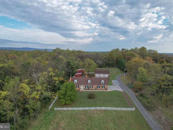 133 MAX MILLER LANE , BUNKER HILL, WV 25413